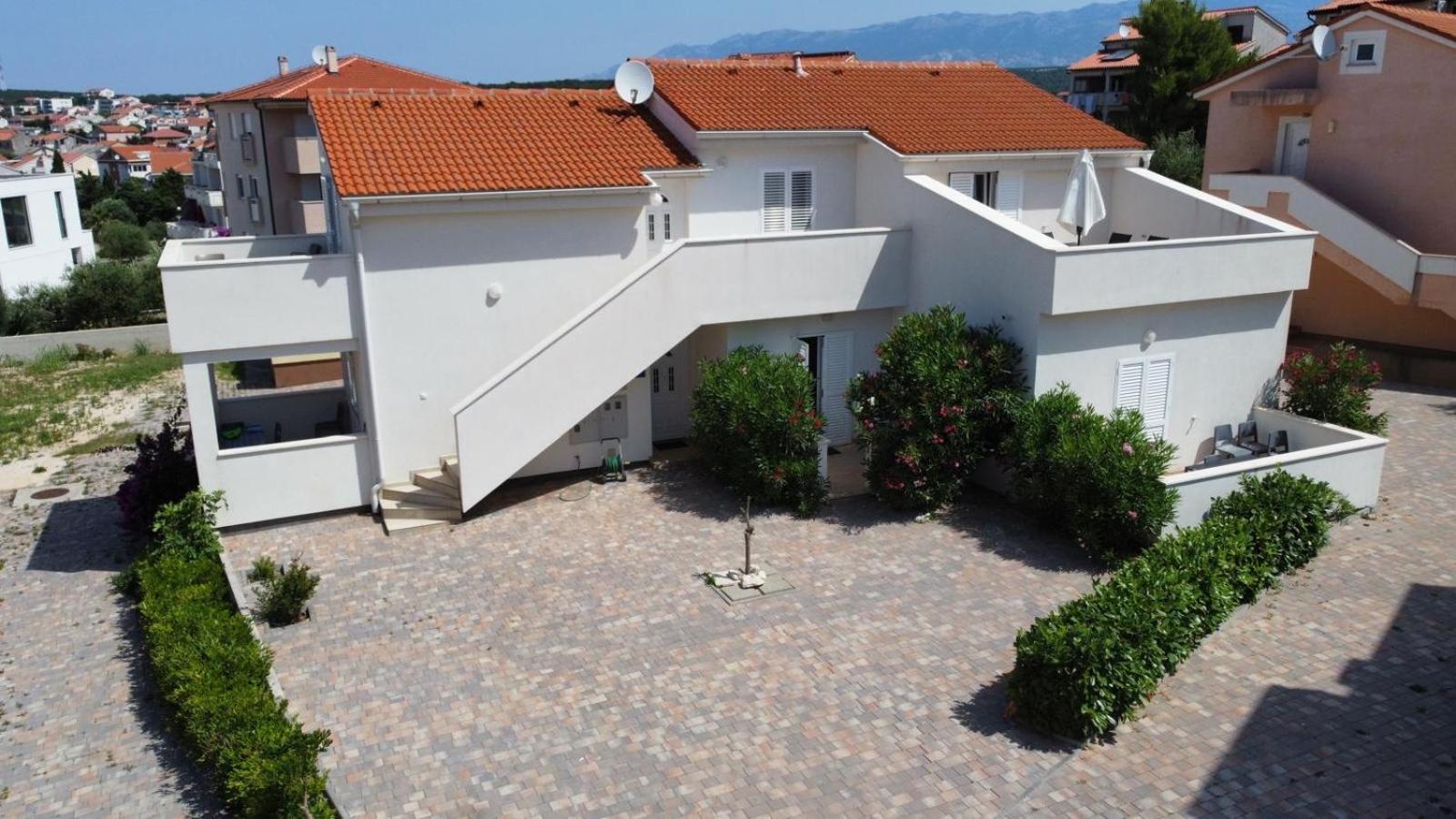 Apartments Frado Novalja Exterior foto